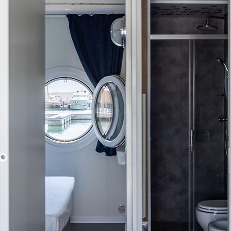 Hotel Marina Del Gargano Houseboat Manfredonia Exterior foto