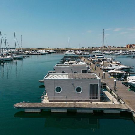 Hotel Marina Del Gargano Houseboat Manfredonia Exterior foto