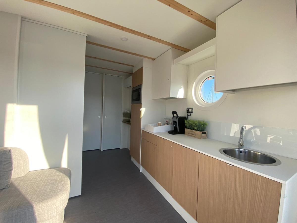 Hotel Marina Del Gargano Houseboat Manfredonia Exterior foto