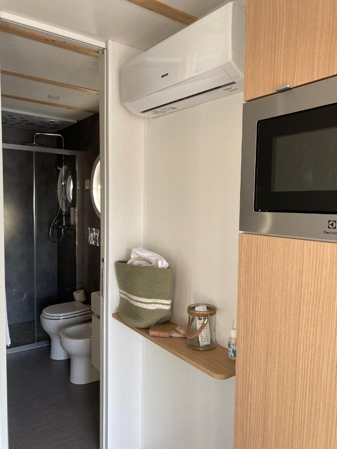 Hotel Marina Del Gargano Houseboat Manfredonia Exterior foto
