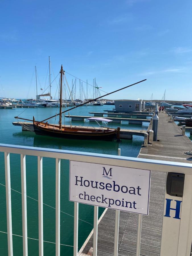 Hotel Marina Del Gargano Houseboat Manfredonia Exterior foto