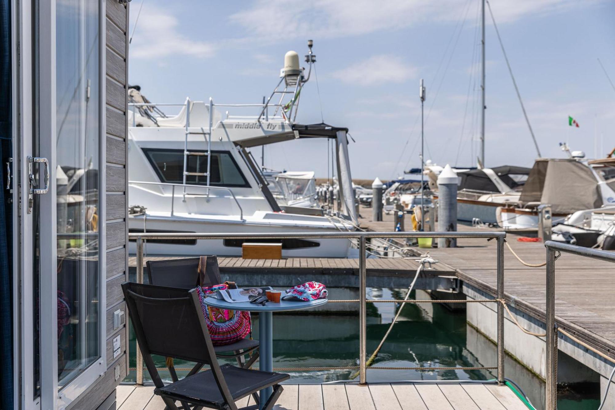 Hotel Marina Del Gargano Houseboat Manfredonia Exterior foto