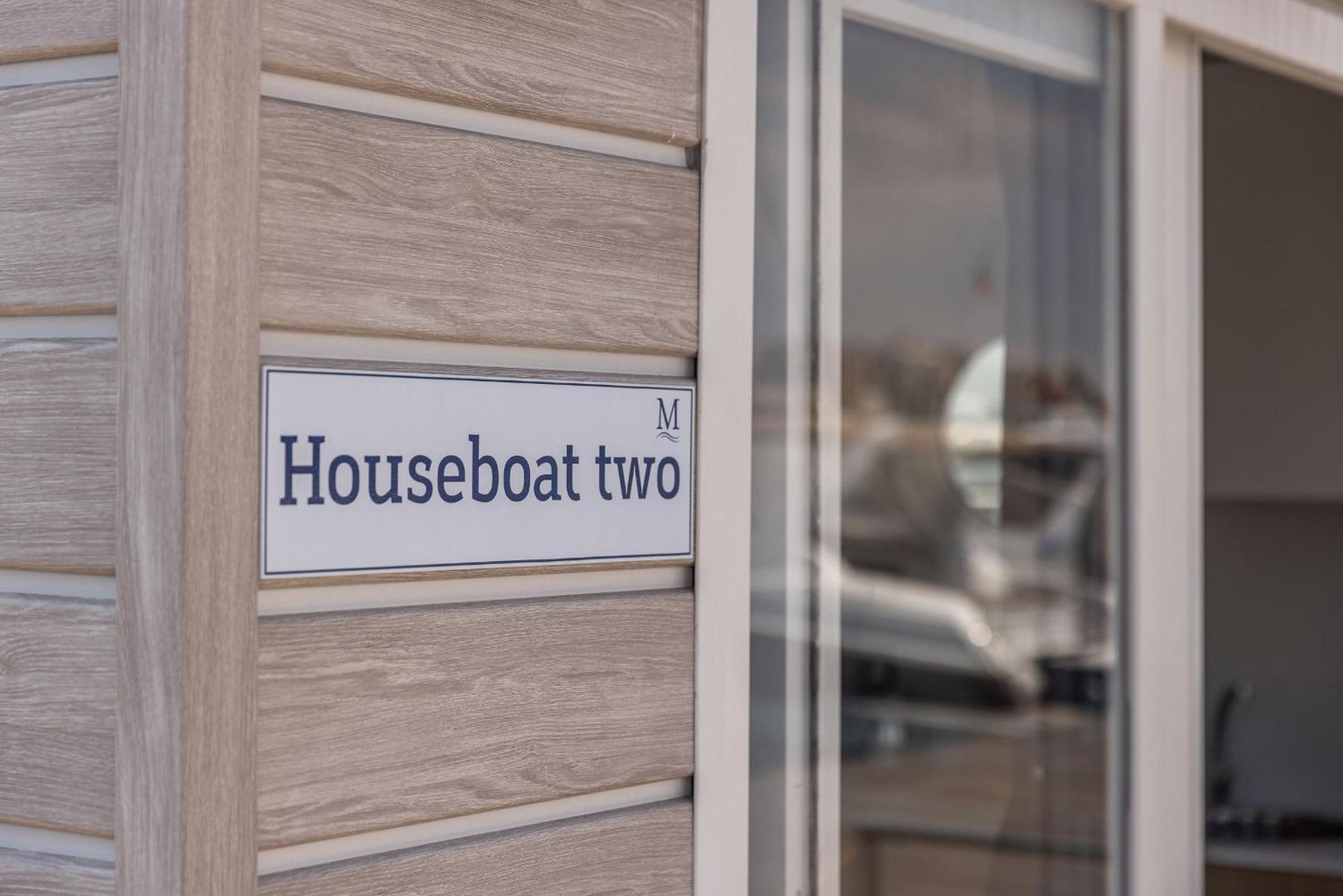 Hotel Marina Del Gargano Houseboat Manfredonia Exterior foto