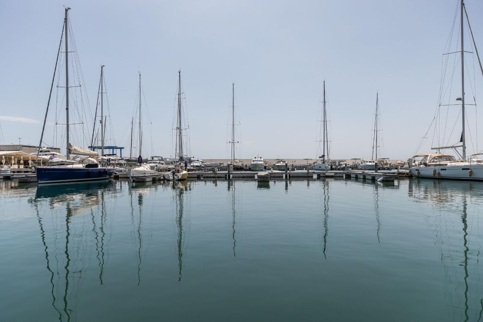 Hotel Marina Del Gargano Houseboat Manfredonia Exterior foto